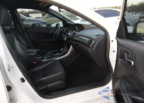 2016 Honda Accord Sport z USA, uszkodzony, nr VIN 1HGCR2F56GA179166